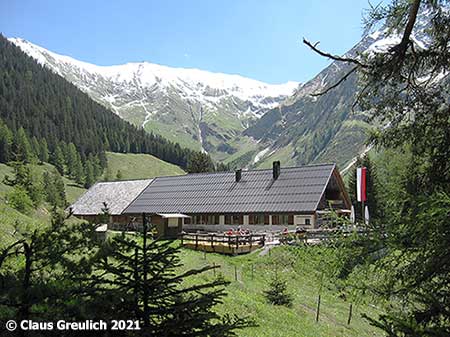 Die Stablalm vor den Kreuzspitzen Foto: Die Stablalm vor den Kreuzspitzen